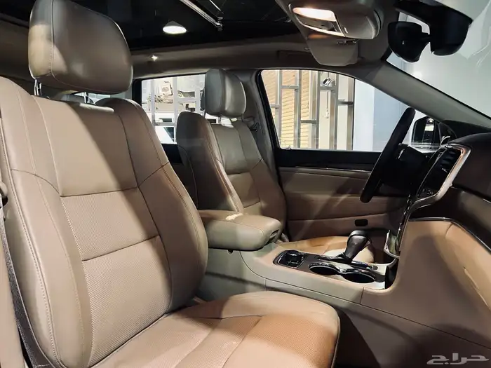 شيروكي 2017 لميتيد V8 بحاله ممتازه 10