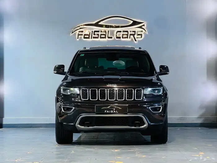 شيروكي 2017 لميتيد V8 بحاله ممتازه 0