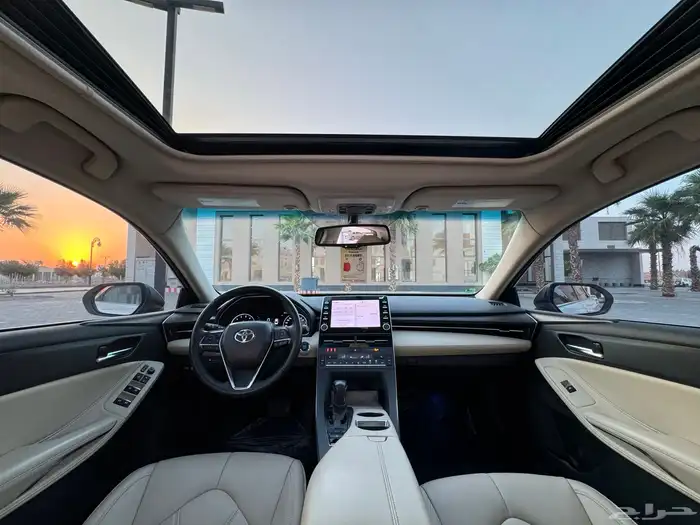 للبيع تويوتا افالون مديل 2022 6