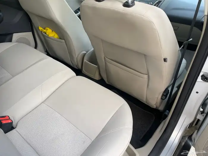 فورد فوكس نص فل 2016 بحالة ممتازة 8