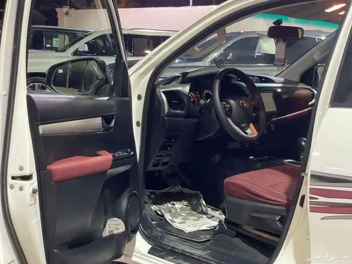 تويوتا هايلوكس 2023 ممشى 48 الف شرط الشرط فل ديزل 11