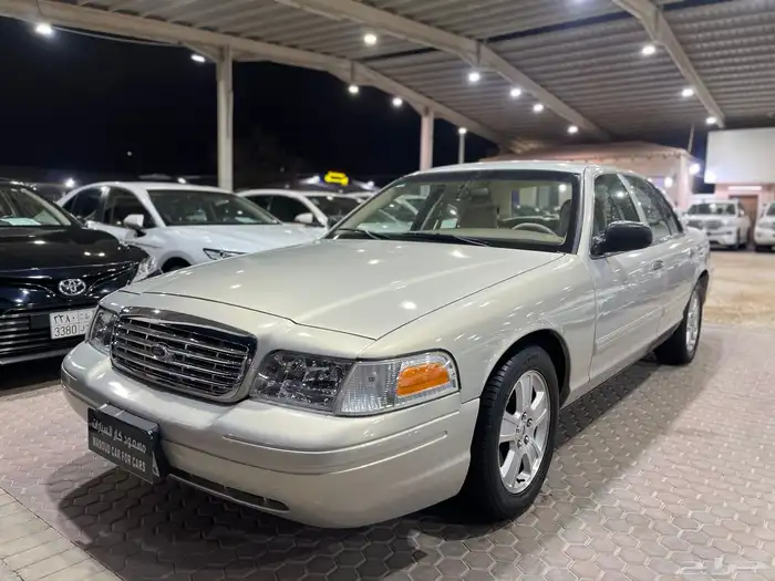 فورد فكتوريا 2011 3