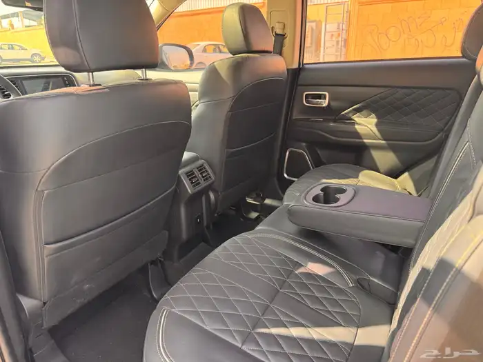 متسبيشي اوتلاندر فل كامل دبل 2021 13