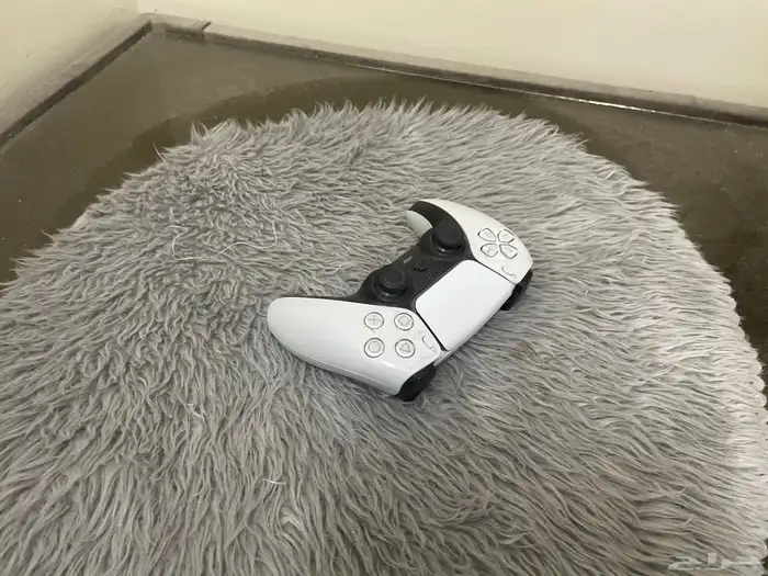 للبيع يد سوني 5 0