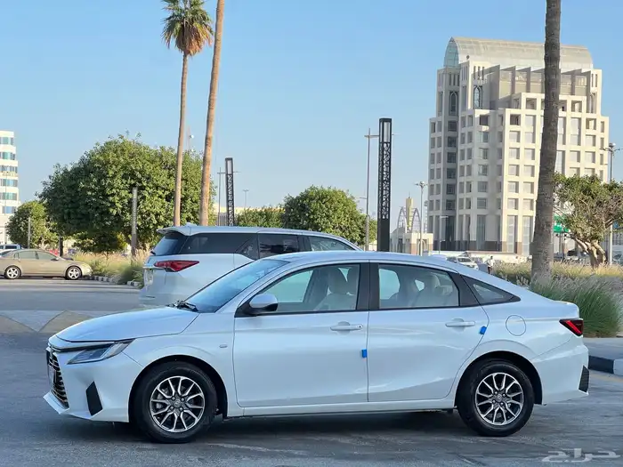 تويوتا يارس موديل 2023 نظيف 6