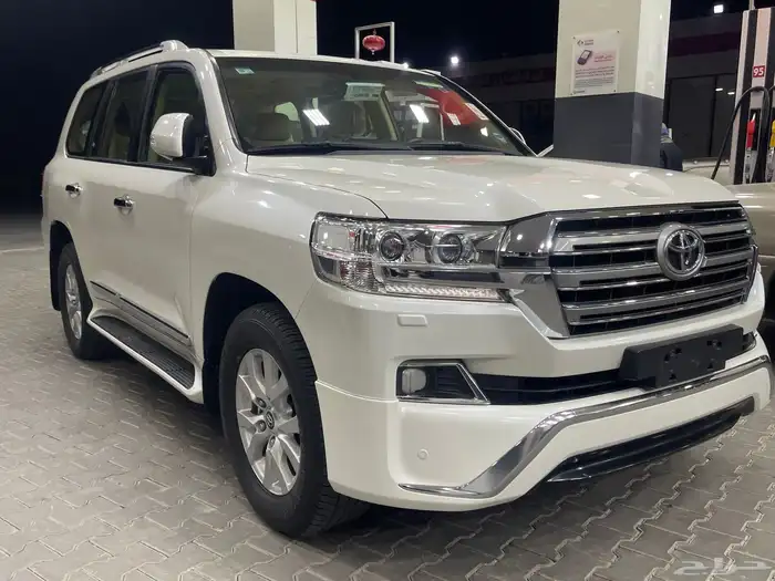 جيب لاندكروزر موديل 2017 وارد عبداللطيف جميل 2