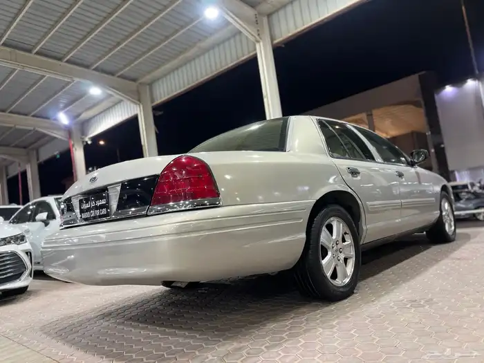 فورد فكتوريا 2011 16