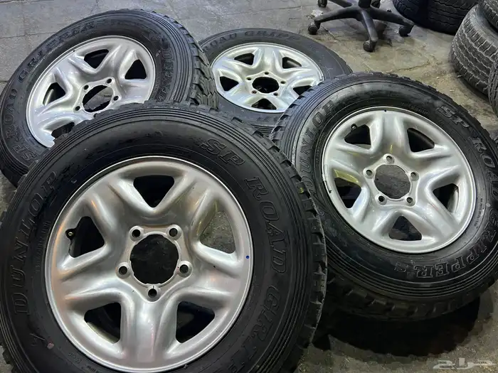 كفرات دلوب  لبنه 245.75.17مع جنوط ديازل اصلي و كاله شد بلد 3