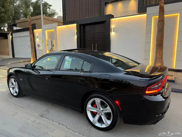 دوج تشارجر RT 2016 فل هاوس هيمي 8 سلندر بحالة الوكاله 75