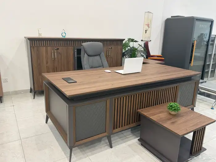 مكاتب ادراية فخمة جميع المقاسات 7