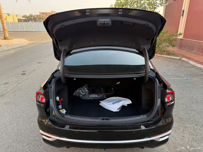 فورد تورس تيتانيوم فل كامل 2025 شبه جديد 28