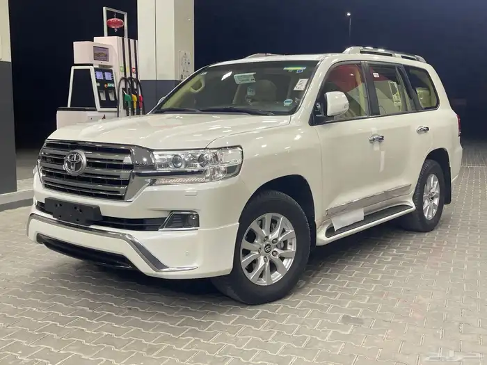 جيب لاندكروزر موديل 2017 وارد عبداللطيف جميل 20