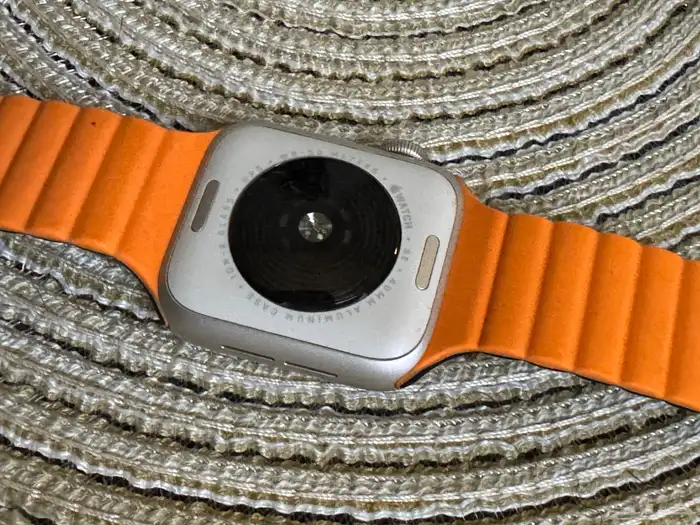 ساعة ابل seالجيل الثاني مستعملة 2