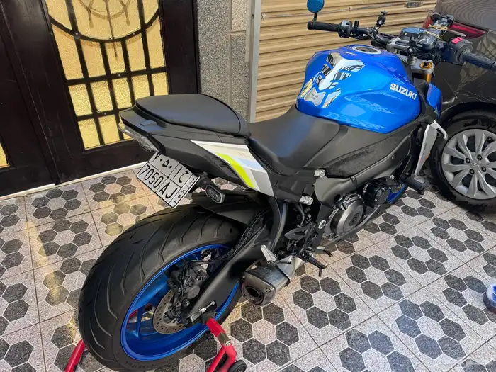 دباب سوزوكي GSXS1000 2023 1