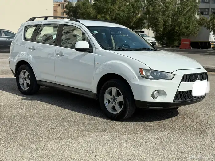 ميتسوبيشي اوتلاندر 2011 نضيف أربعه سلندر 6