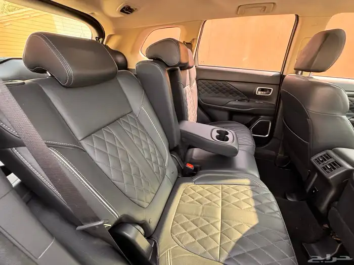 متسبيشي اوتلاندر فل كامل دبل 2021 17