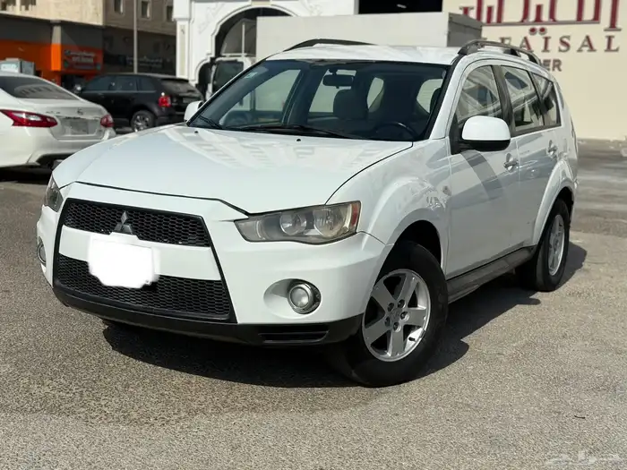ميتسوبيشي اوتلاندر 2011 نضيف أربعه سلندر 0