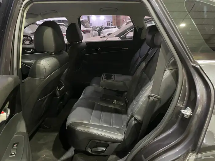 كيا سورنتو 2019 5 ركاب نص فل ( ديزل ) 2.0D 14