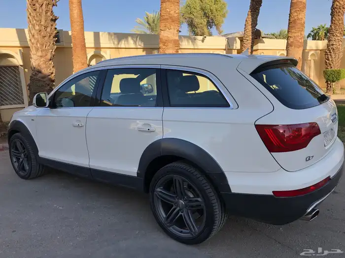 للبيع جيب اودي كيو سفن Q7 نظيف جدا 2
