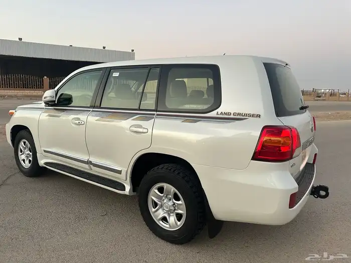 لاندكروزر هدد GX 2014 بريمي فتحه قير تماتيك شرط 10
