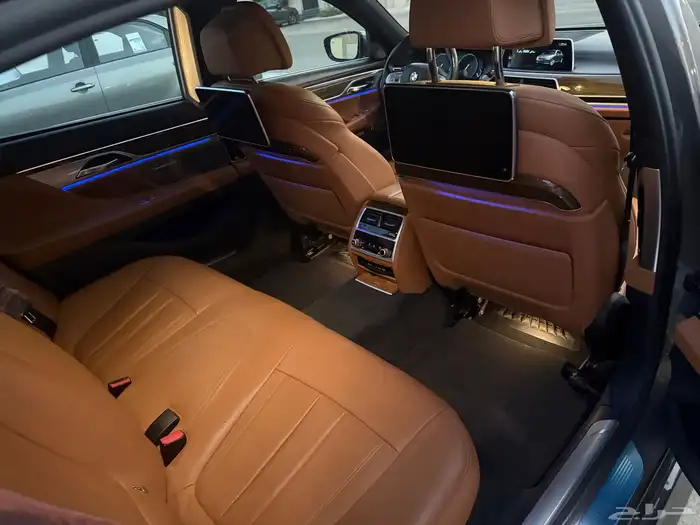 بي ام دبليو الفئة السابعة 730 Li موديل 2018 ممشى قليل جدا 9