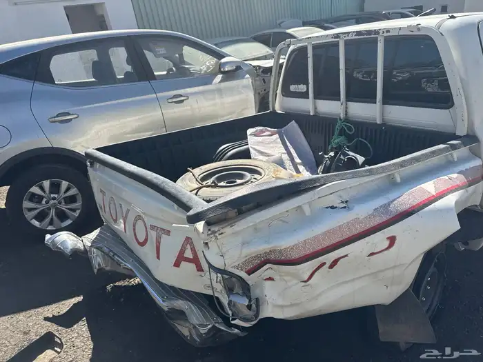 هايلكس 2001 تشليح قطع غيار 1