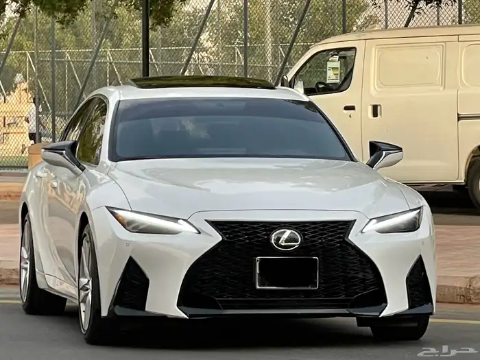 لكزس-IS300-2023(ممشي39الف) 3