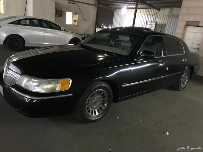 فودر لنكولن تاون كار 2000 اسود ملكي 2