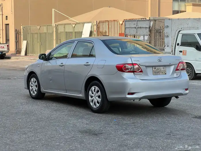 تويوتا كورولا موديل 2013 قمة النظافه 7