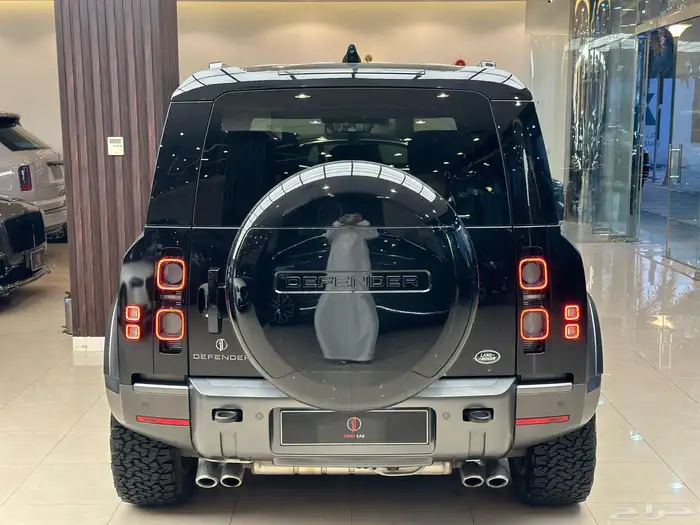 LAND ROVER DEFENDER 2023 V8 3
