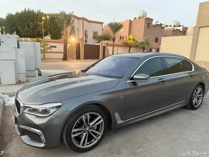 بي ام دبليو الفئة السابعة 730 Li موديل 2018 ممشى قليل جدا 2