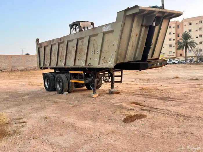 2 تريلات للبيع اكترس فلفو مع الصناديق 3
