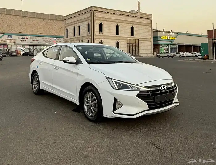 هونداي النترا 2020 ( بنزين ) شبه جديدة للبيع 2