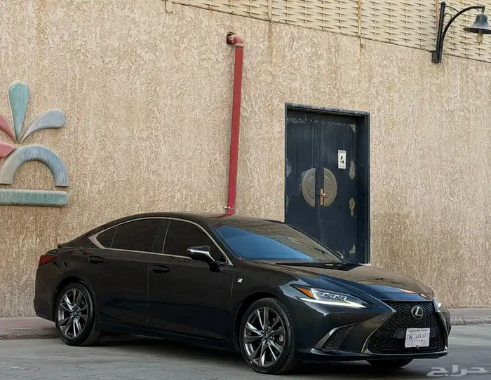 لكزس es350 F sport موديل 2021 1