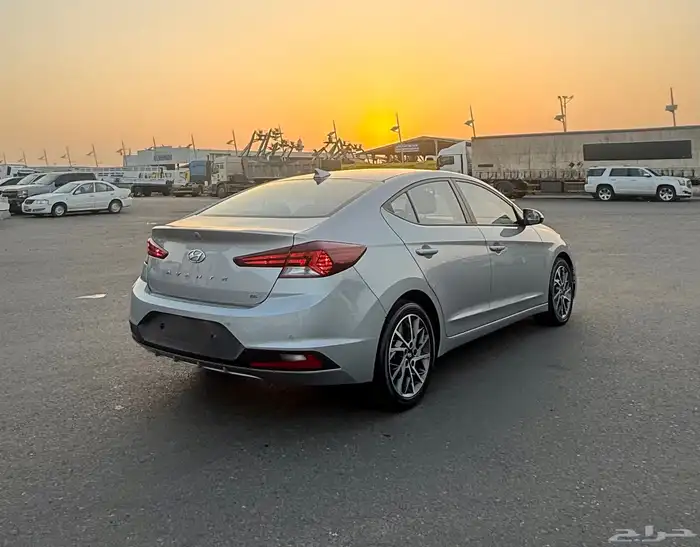 هونداي النترا 2020 ( بنزين ) فل كامل بدون فتحه سقف للبيع 3