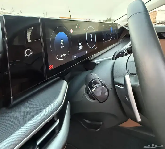 هونداي ازيرا 2023 ( بنزين ) فل كامل شبه جديدة للبيع 18