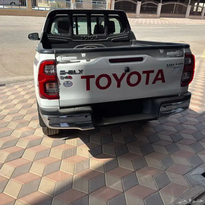 هايلكس غمارتين سوبر فل كامل 2.4 ديزل 2025 سعودي 4