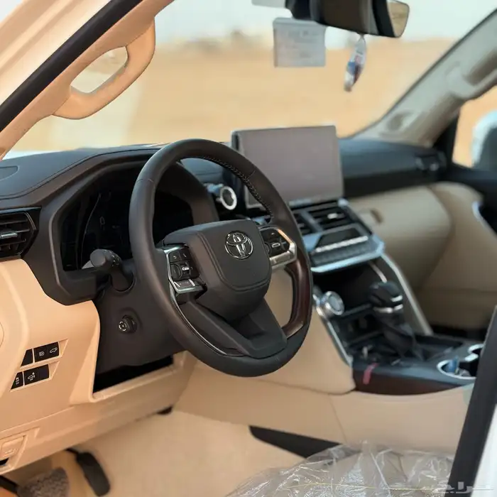 لاندكروزر 300 VX هايبرد 2025 للبيع كاش او اقساط 6