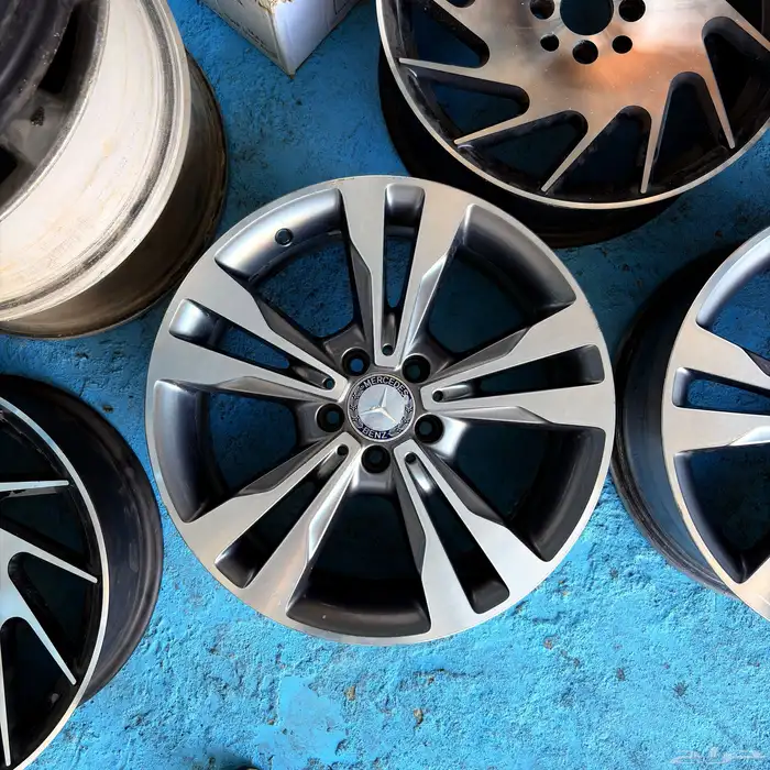 جنوط مرسيدس مقاس 18 مستخدم نظيف 2