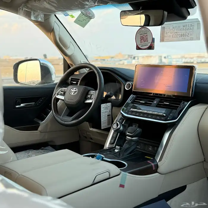 لاندكروزر 300 VX هايبرد 2025 للبيع كاش او اقساط 5