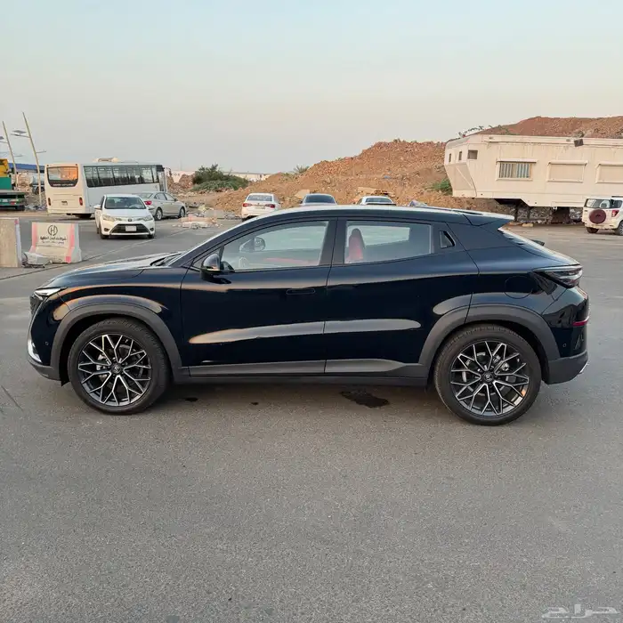 شانجان Uni-T 2024 فئة الفل Elite اسود 68000 1