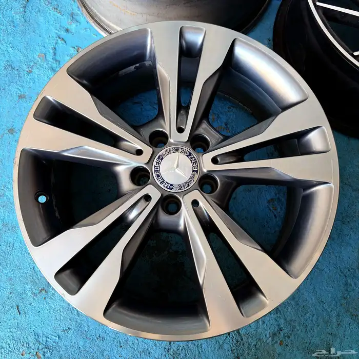 جنوط مرسيدس مقاس 18 مستخدم نظيف 3