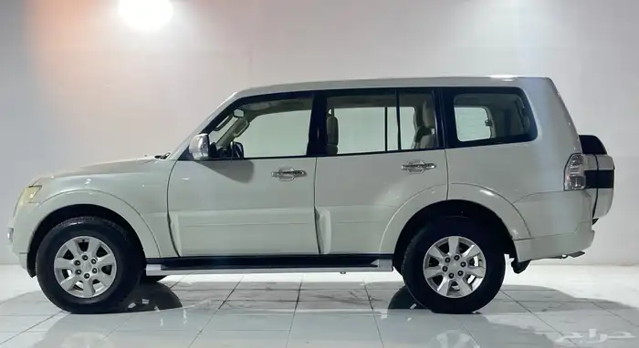 متسوبشي باجيرو GLS 2016 7