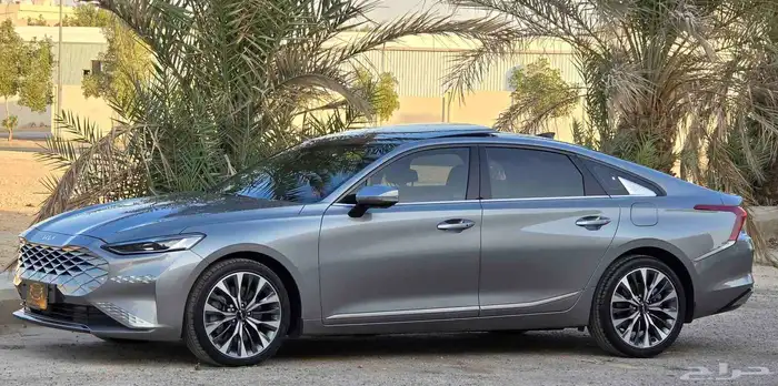 كيا K8 2022 أعلى فئه 4