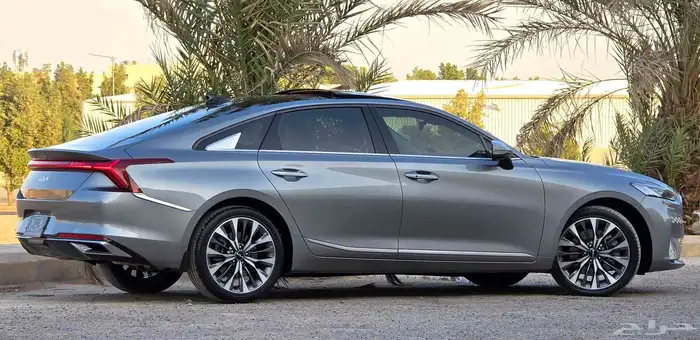 كيا K8 2022 أعلى فئه 8