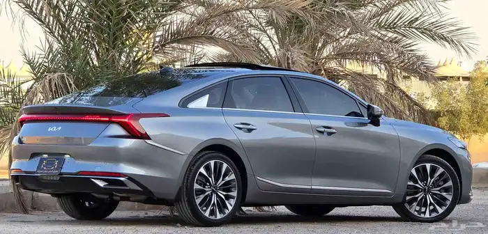 كيا K8 2022 أعلى فئه 9