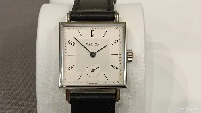 ساعة نوموس قلاشوت الفاخرة 8