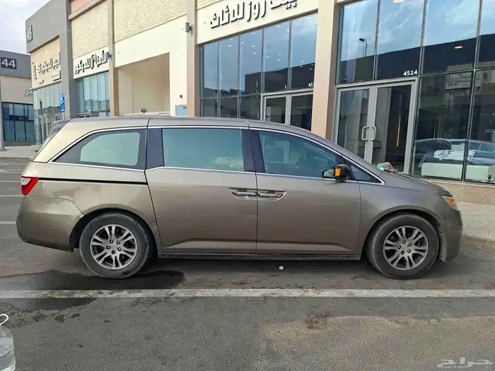 هوندا اوديسي الموديل 2012 32