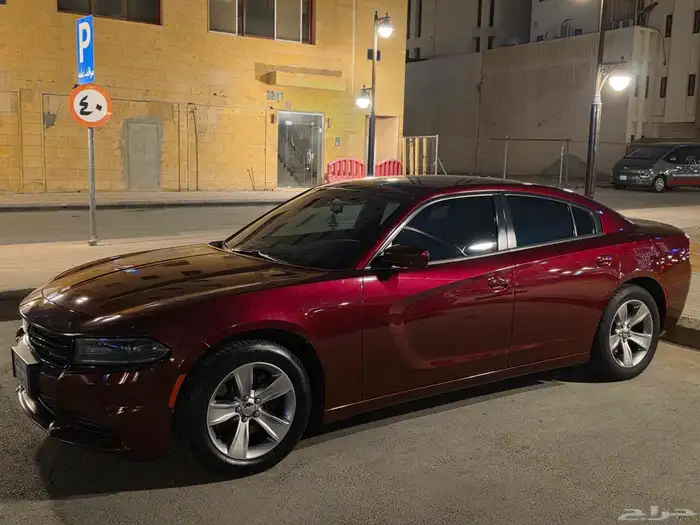 2018 Dodge Charger with Low Mileage 2