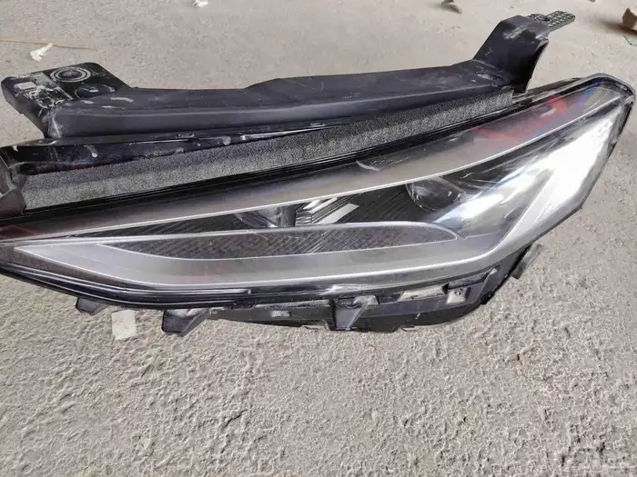 يوجد لدينا شمعات كيا 8 اصلي موديل 2024 0